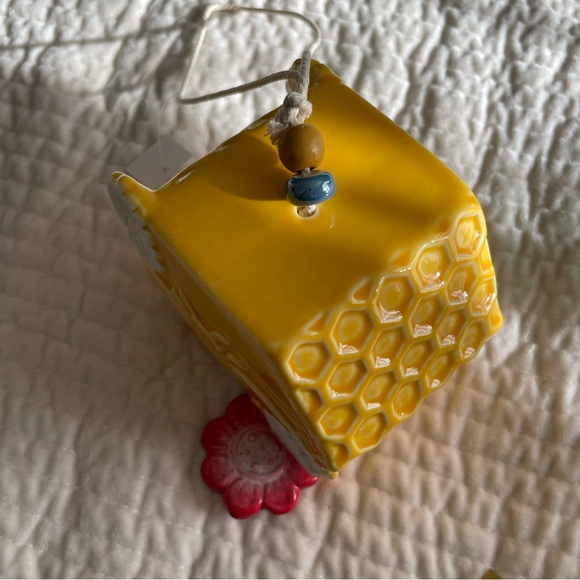 Ceramic honeybee wind chime - Picture 4 of 8